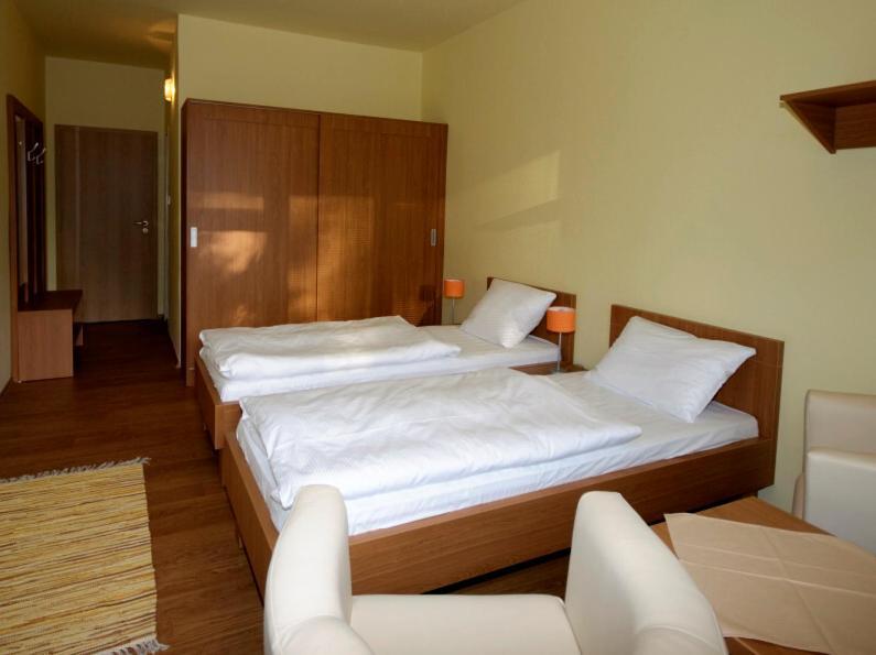 Šoporňa Relax Inn חדר תמונה