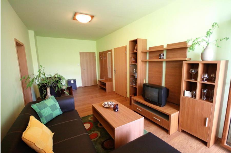 Šoporňa Relax Inn חדר תמונה